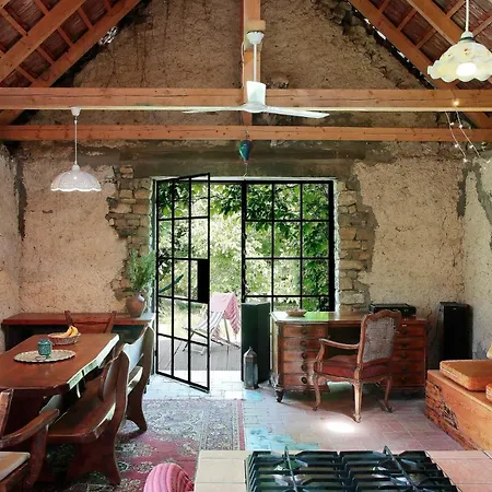 Angel Village Holiday home *